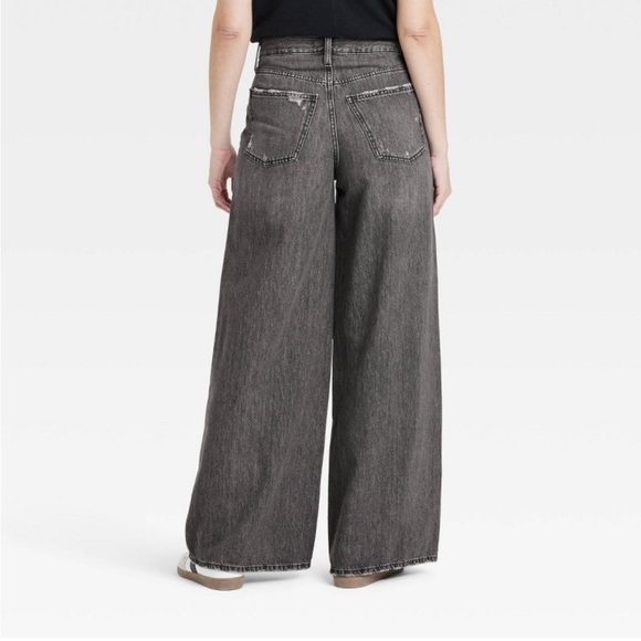 Universal Thread Gray Flare Wide Leg Jeans - Picture 2 of 11